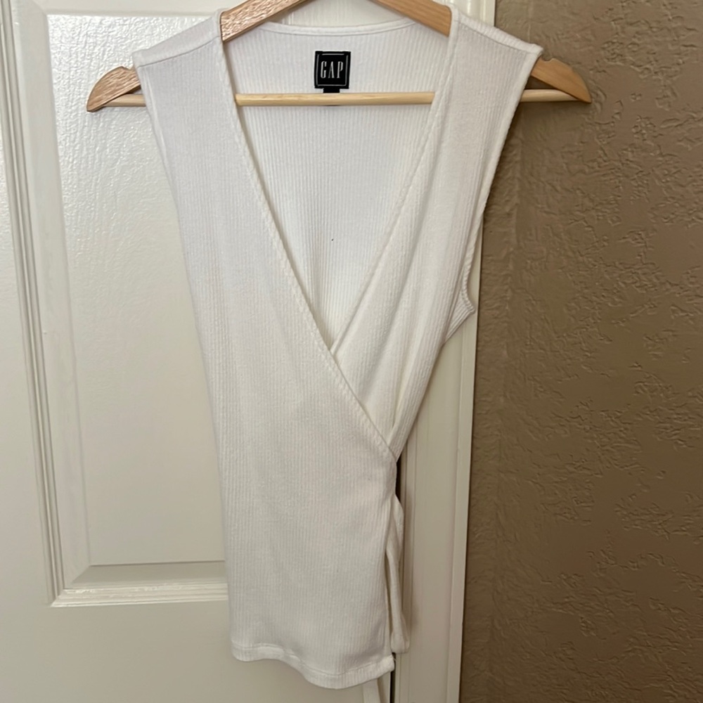 Gap sleeveless wrap top